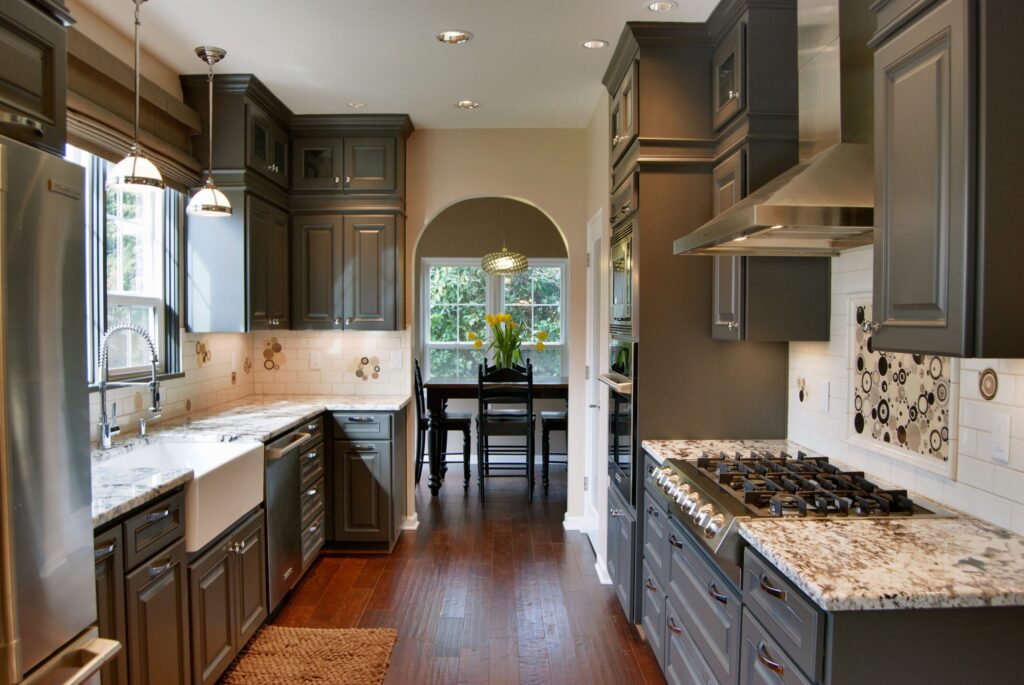 Kitchen: kutsch kitchen3
